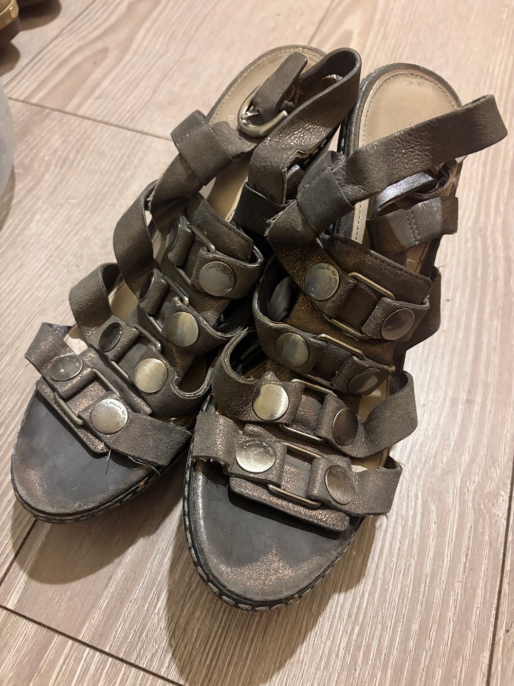 COACH Mallorie Sandals 7 - Picture 3 of 9
